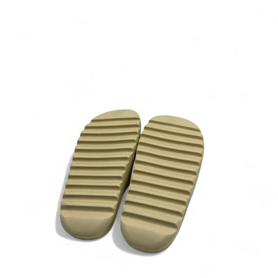 Adidas Yeezy-Style Slides – Beige Foam Comfort for Everyday Wear