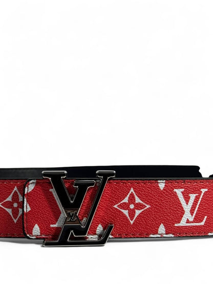 ❤️ LV × Supreme Style Red Belt – 125 cm | Black “LV” Logo Buckle 🖤✨ | Bold Street-Luxury Statement 🔥