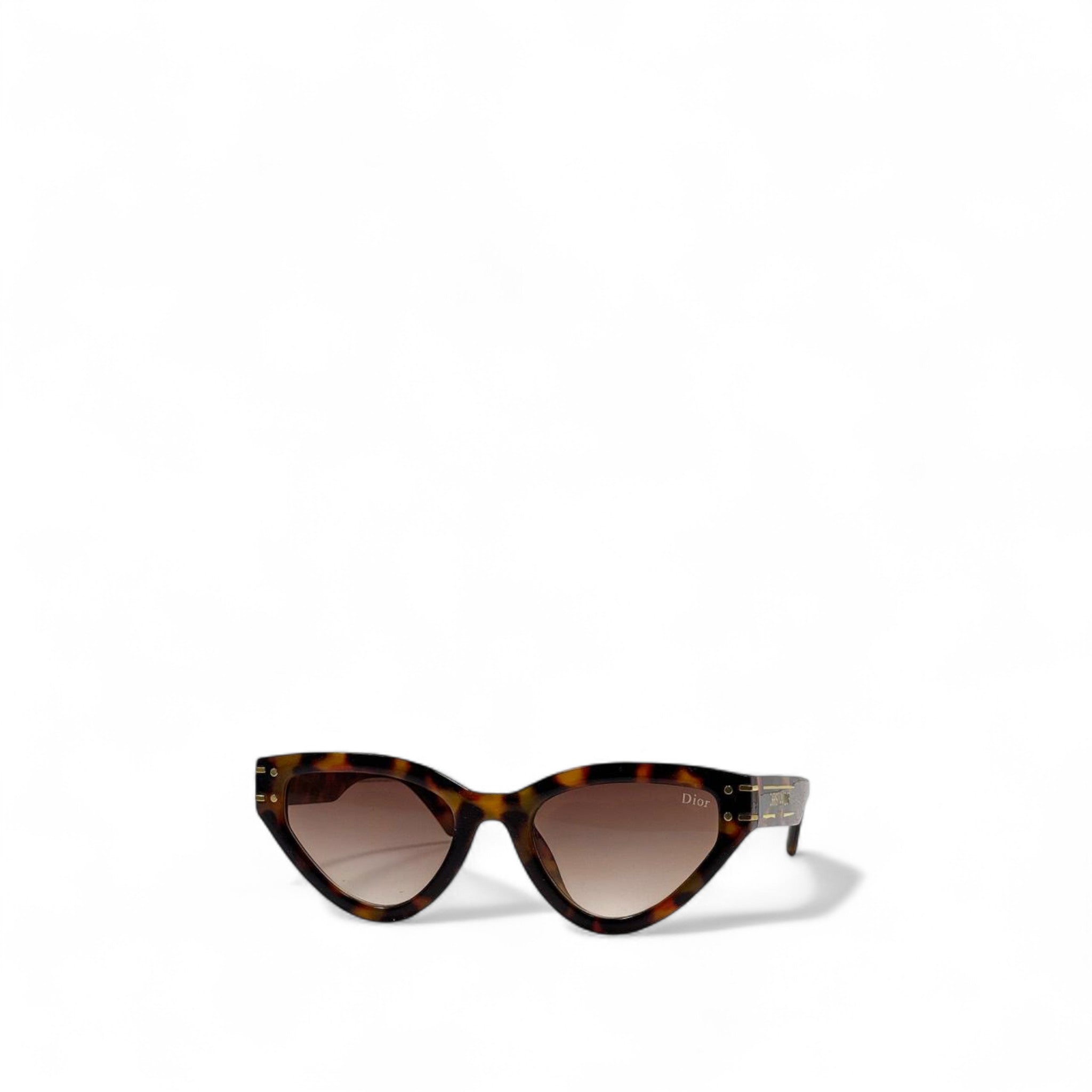 Christian Dior Cat-Eye Sunglasses 🐆🕶️ | Tortoiseshell Frame & Gold Logo Detailing