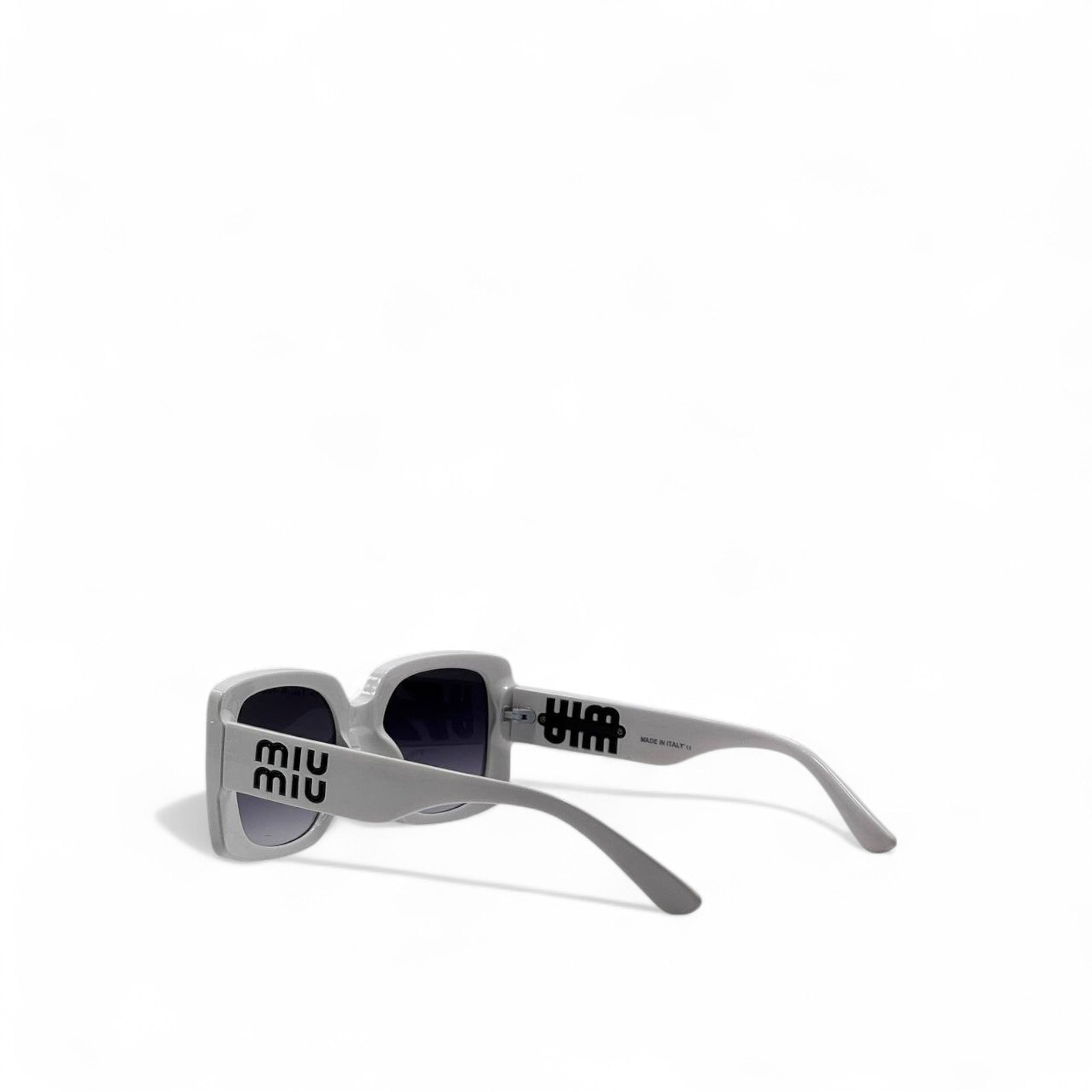 Miu Miu Oversized Square Sunglasses – white Glam 💫🩶