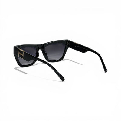 Burberry Luxe Black Square Sunglasses – Gold Accent Edition 🕶️✨