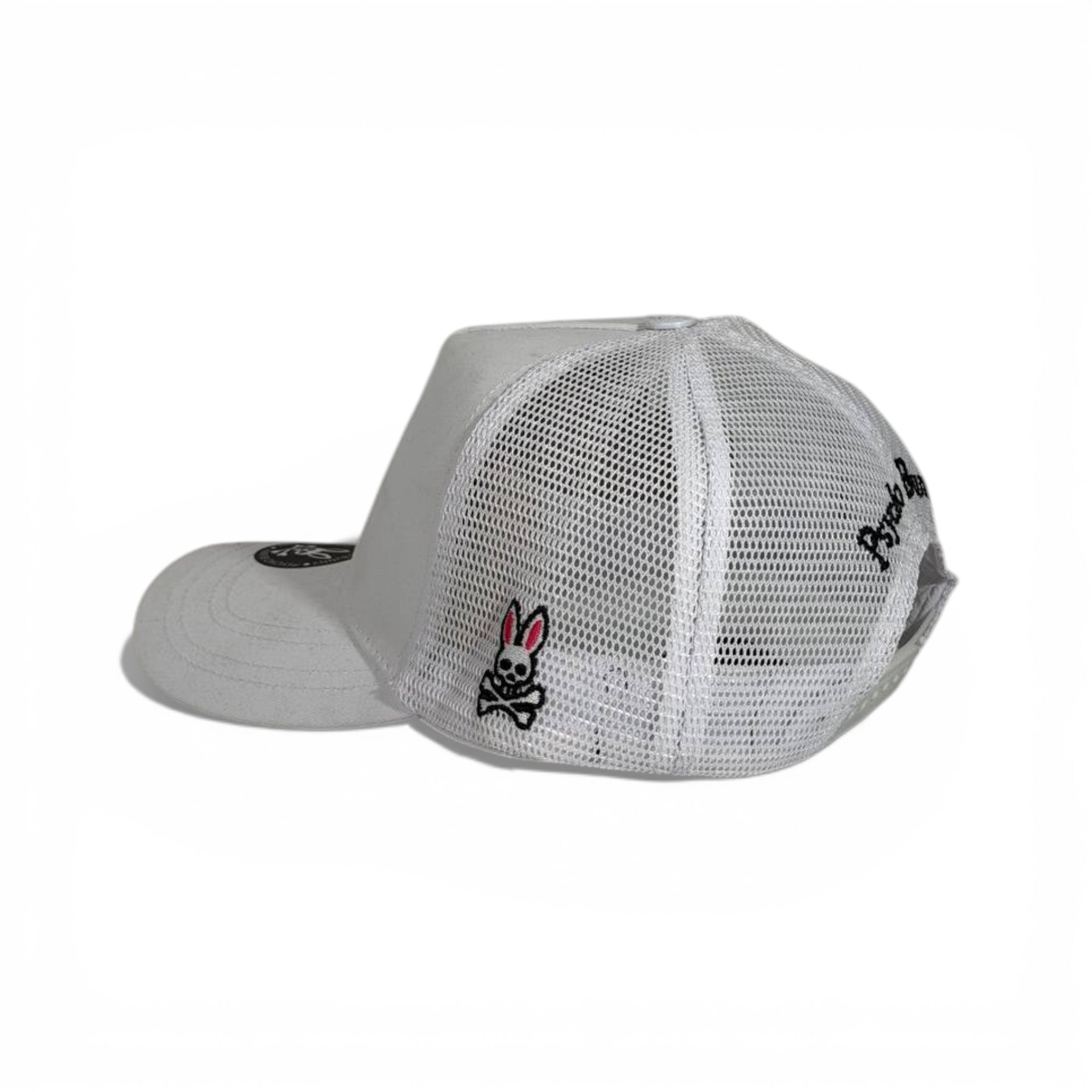 🧢 White Skull Bunny Trucker Cap – Street Edition