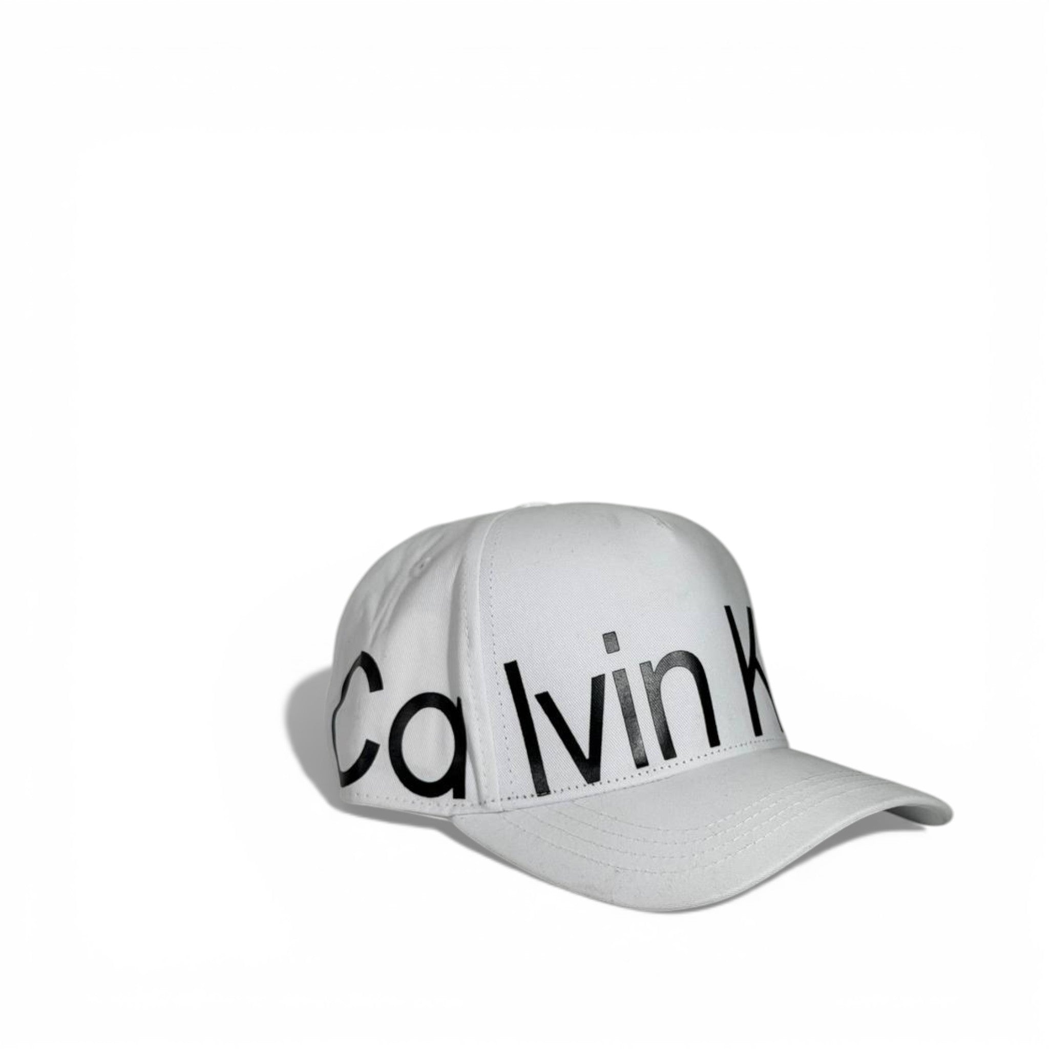 🧢 Calvin Klein White Baseball Cap – Bold Logo Minimal Edition 🤍🖤✨