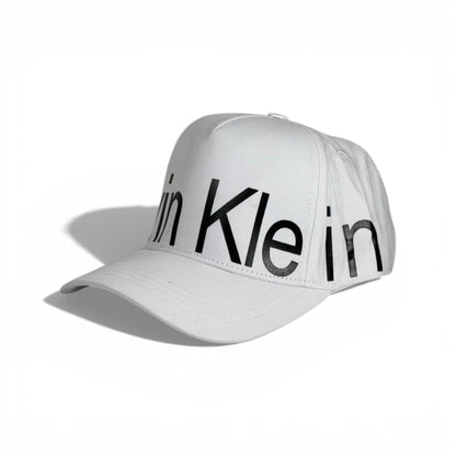 🧢 Calvin Klein White Baseball Cap – Bold Logo Minimal Edition 🤍🖤✨