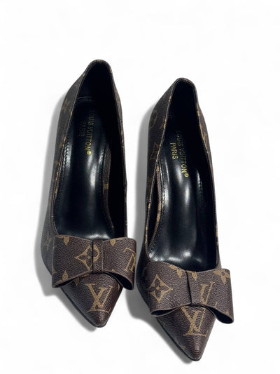 Louis Vuitton Monogram Bow Heels – Luxury Pointed-Toe Pumps for Women