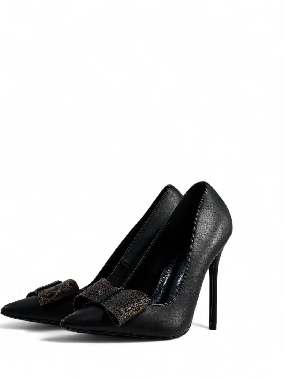 Louis Vuitton Black Monogram Bow Pumps 👠 | Elegant Luxury Pointed-Toe Heels