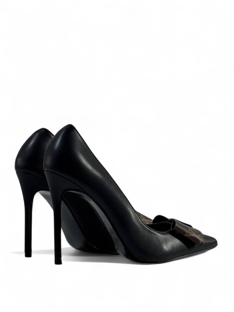 Louis Vuitton Black Monogram Bow Pumps 👠 | Elegant Luxury Pointed-Toe Heels