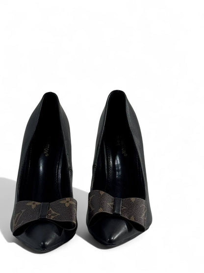 Louis Vuitton Black Monogram Bow Pumps 👠 | Elegant Luxury Pointed-Toe Heels