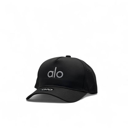 Alo Yoga Performance Cap – Sleek Black 🖤