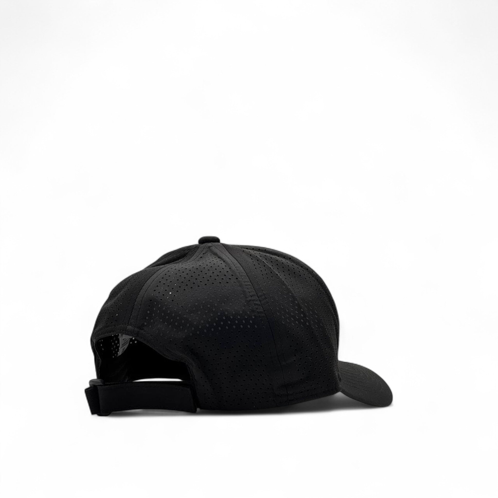 Alo Yoga Performance Cap – Sleek Black 🖤