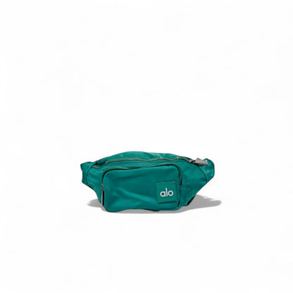 Alo Utility Belt Bag – Emerald Green 💚🎒