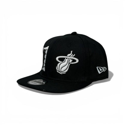 🧢 Miami Heat Black Flat Brim Cap – Clean NBA Streetwear Essential 🔥🖤🏀