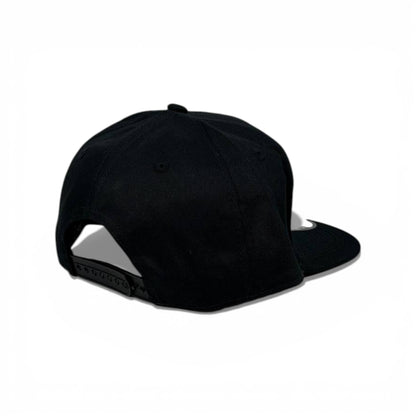 🧢 Miami Heat Black Flat Brim Cap – Clean NBA Streetwear Essential 🔥🖤🏀