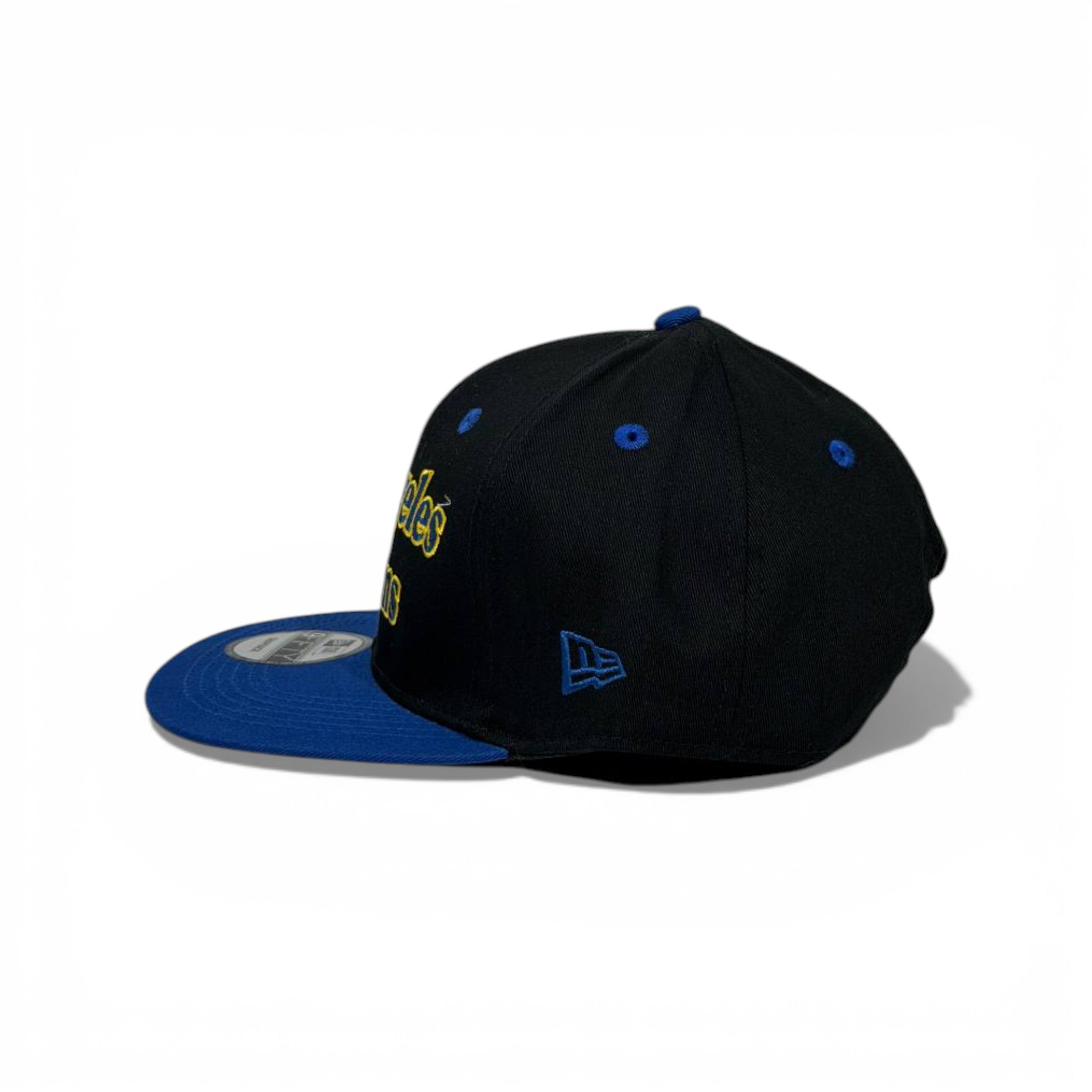 🧢 Los Angeles Rams Black & Blue Flat Brim Cap – NFL Streetwear Classic 💙💛🏈