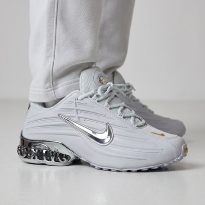 ⚡ Nike Shox Silver Chrome Edition 👟 | Luxury Meets Performance