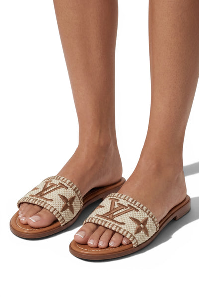 LOUIS VUITTON Monogram Slides 🤎✨ | Effortless Summer Luxury