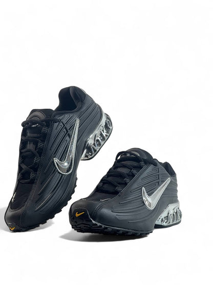 🖤 Nike Shox Black Chrome Edition 👟 | Bold Power. Timeless Style.