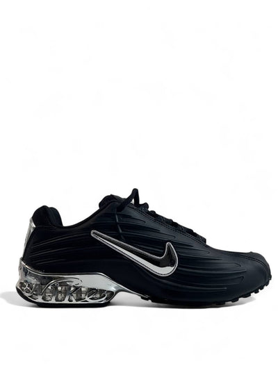 Nike Shox Black Chrome Edition – Bold Power, Timeless Style