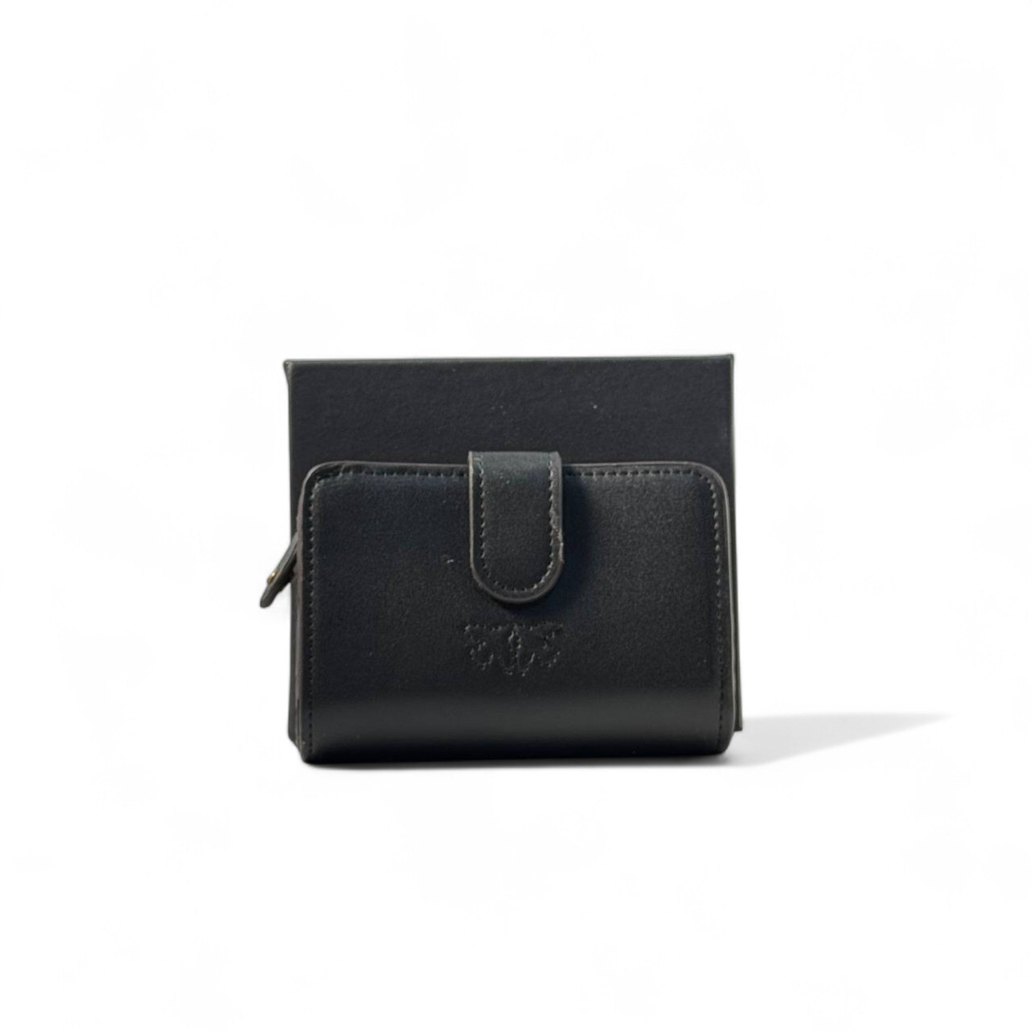 🖤 Pinko Black Charm Wallet – Gold Icons & Zip Closure with Attitude ✨💋