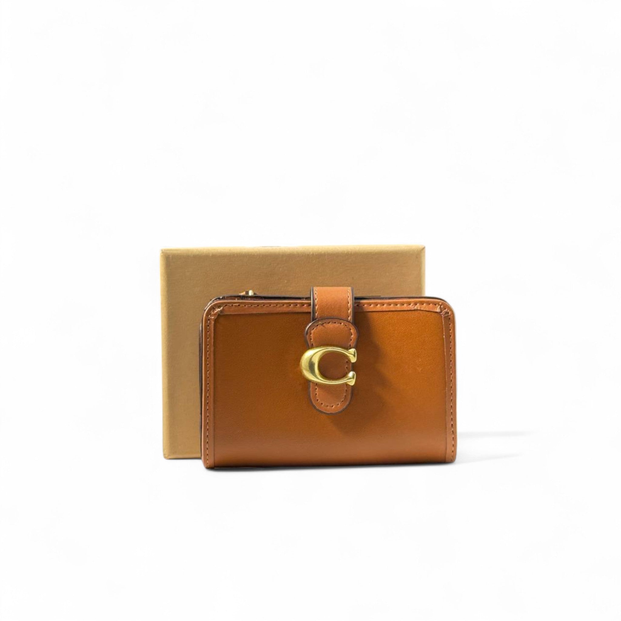 🧡 Coach Tab Wallet – Tan Leather with Gold "C" Buckle Closure ✨