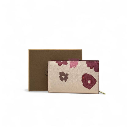 🌸 Coach Floral Wallet – Cream with Burgundy Flower Print & Gold Logo ✨