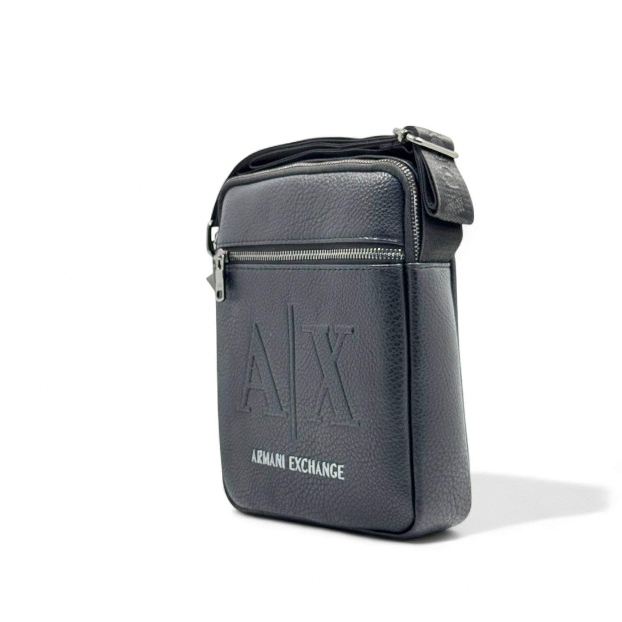 Armani Exchange Crossbody Bag – Black Pebbled Leather 💼✨