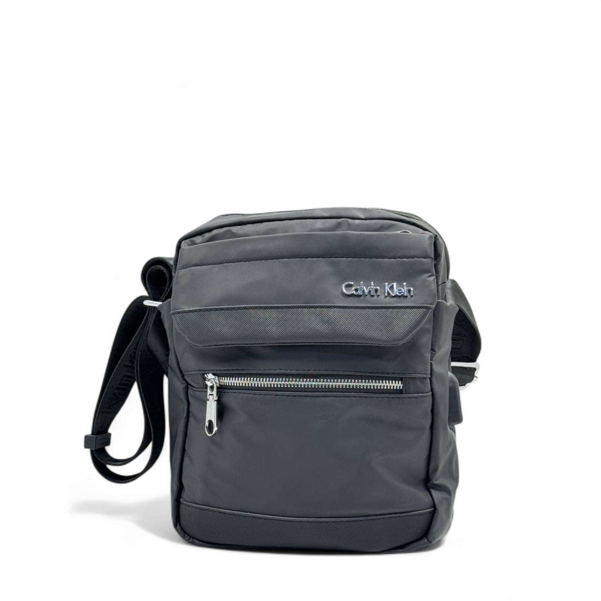 Calvin Klein Black Crossbody Bag – Sleek Nylon Urban Style 🎒✨