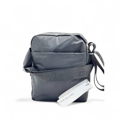 Calvin Klein Black Crossbody Bag – Sleek Nylon Urban Style 🎒✨