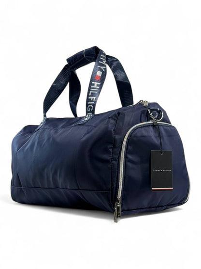 🇺🇸 Tommy Hilfiger Duffel Bag – Heritage Flag Edition 🇺🇸