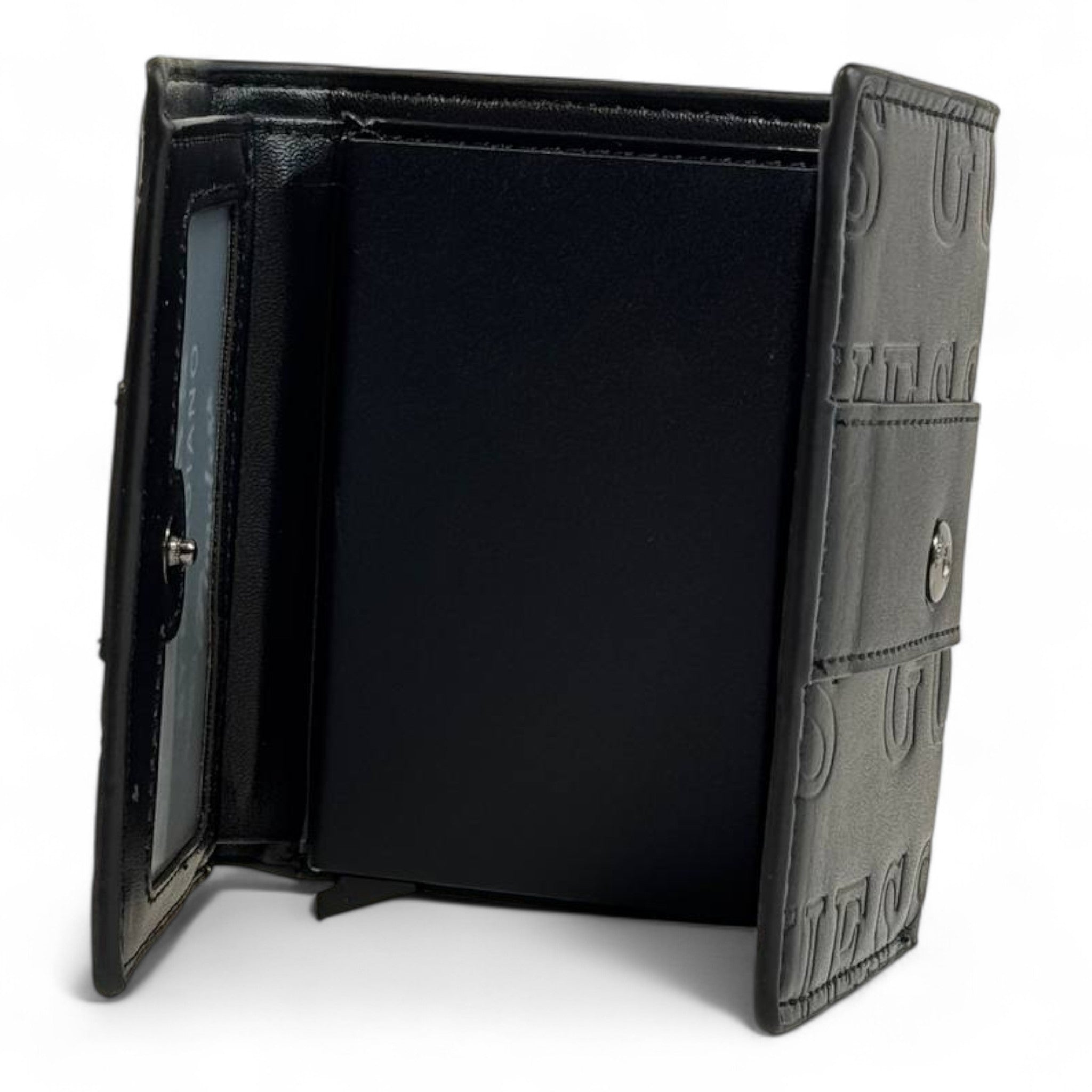🖤 GUESS Embossed Trifold Wallet – Black Edition 💼