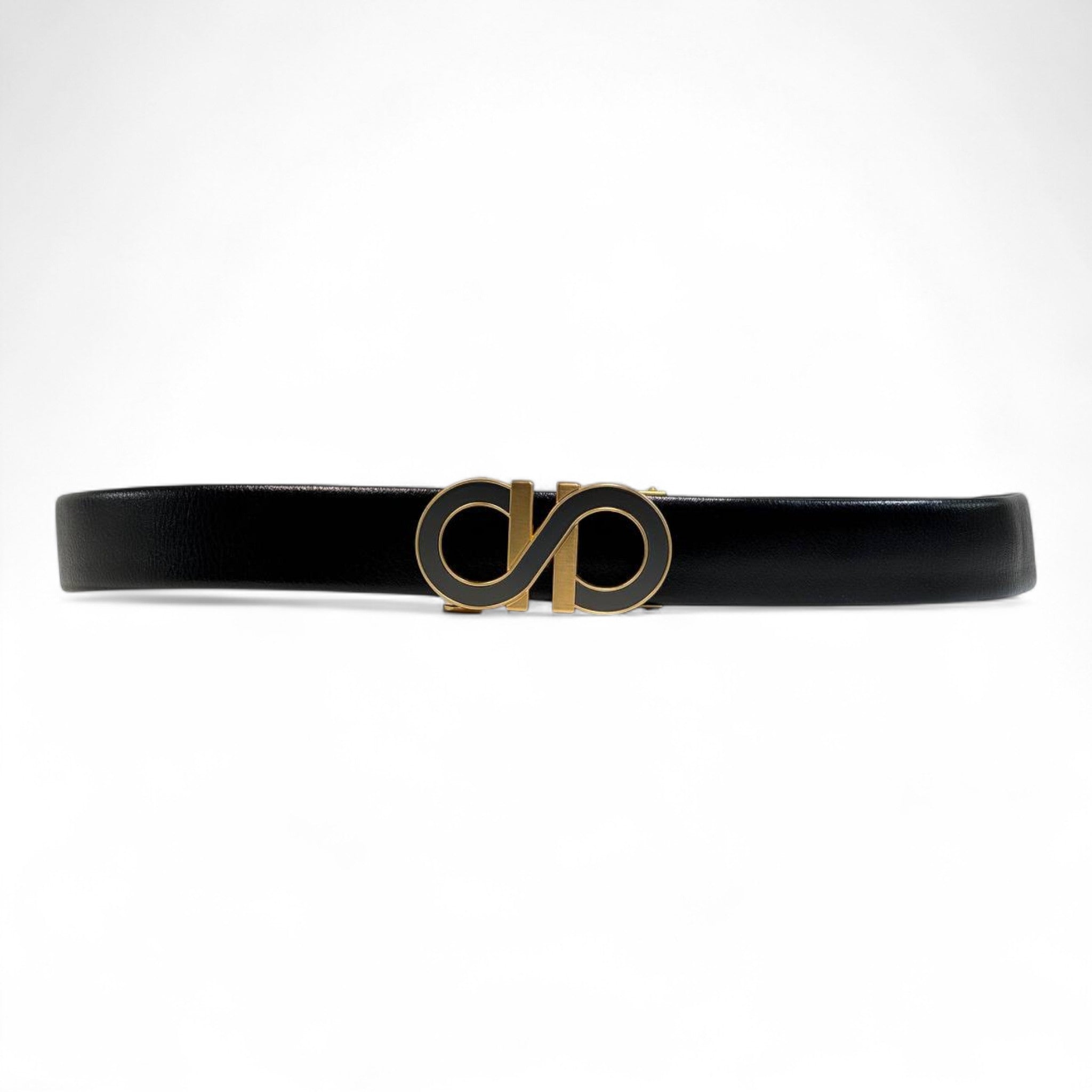 🖤💛 Salvatore Ferragamo Gancini Leather Belt – 135cm (Black & Gold) ✨