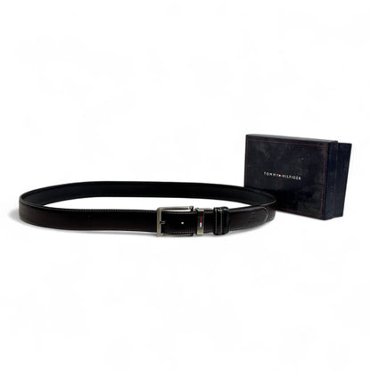 🔵🔴 Tommy Hilfiger Reversible Leather Belt – 135cm (Black & Brown) 🤍