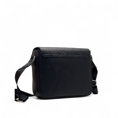 Louis Vuitton Monogram Embossed Crossbody – Classic Black Luxe 🖤🎒