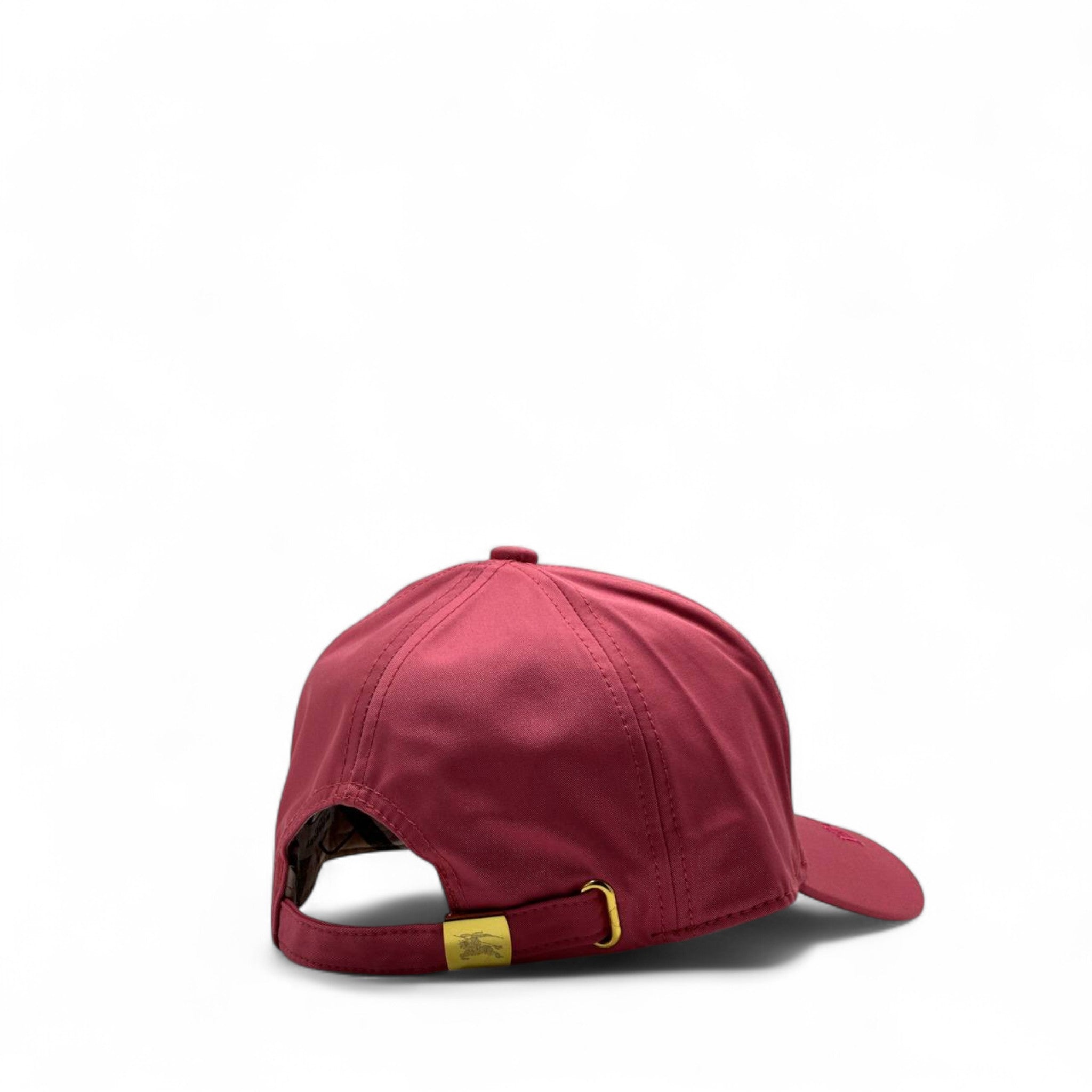 🧢 Burberry Rose Red Cap – British Heritage, Bold Expression 🌹🇬🇧