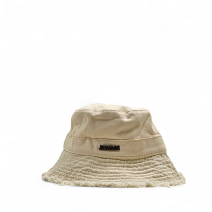 👒 Jacquemus Beige Frayed Bucket Hat – Effortless French Chic 🏖️🕊️