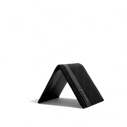 👛 GUESS Black Embossed Wallet – Sleek, Smart & Statement Ready 🖤💼