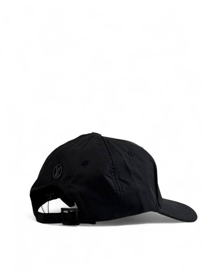 🖤 Louis Vuitton All-Black Metal Logo Cap 🖤