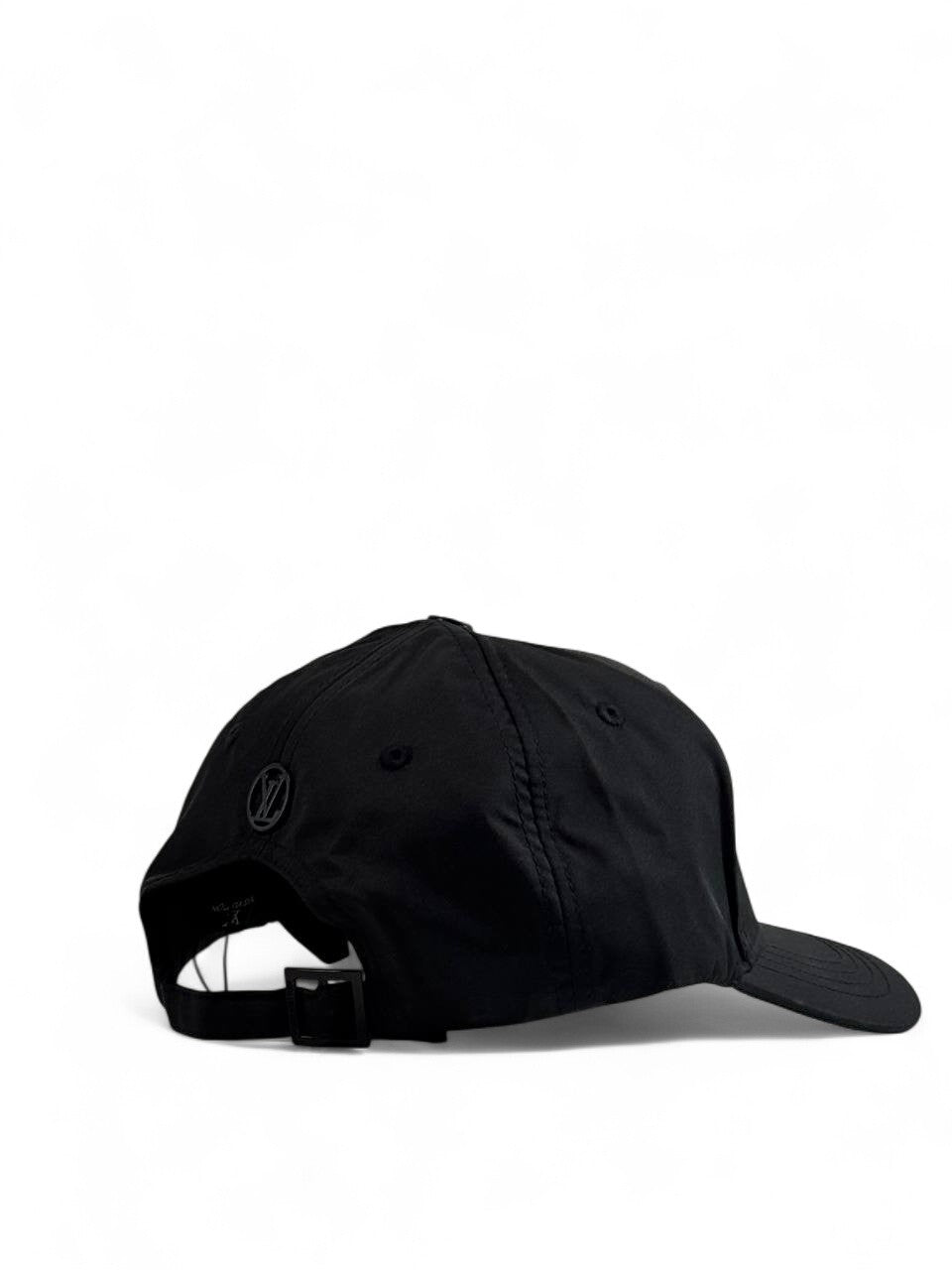 🖤 Louis Vuitton All-Black Metal Logo Cap 🖤