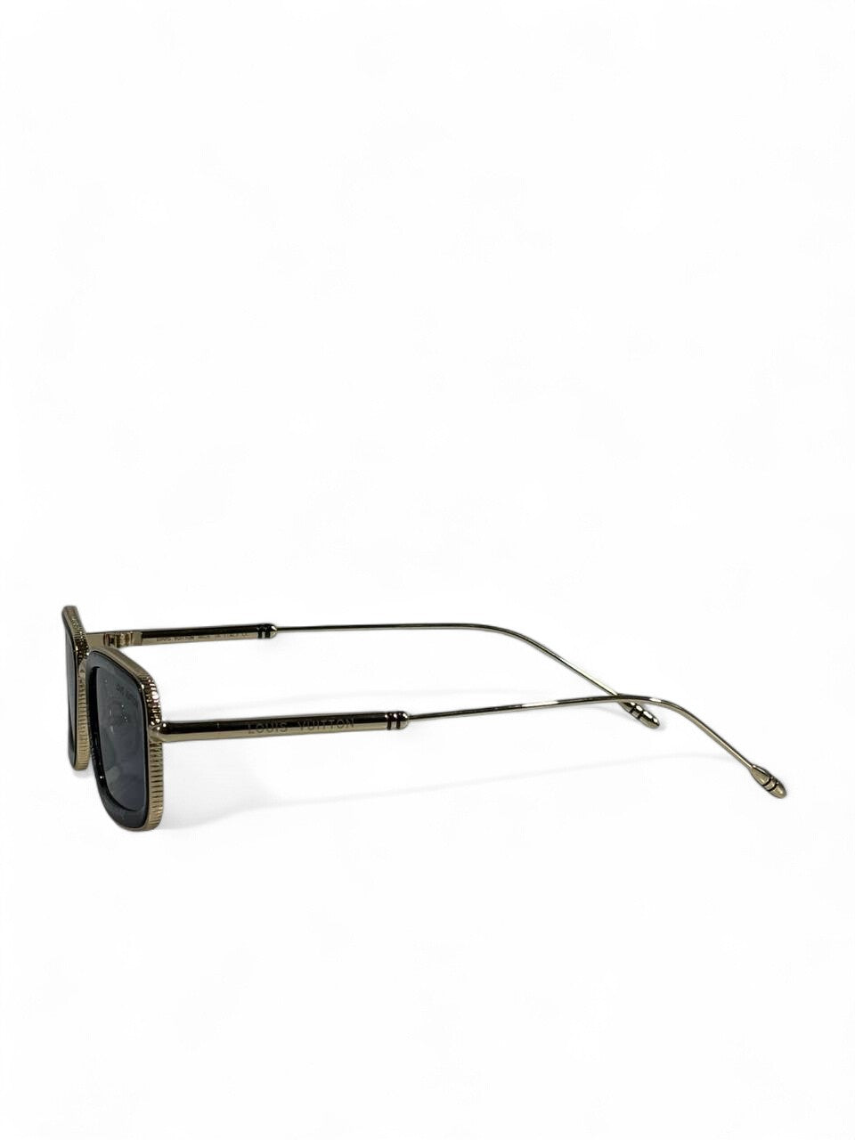 🕶️ Louis Vuitton Rectangular Frame Sunglasses – Black & Gold Edition
