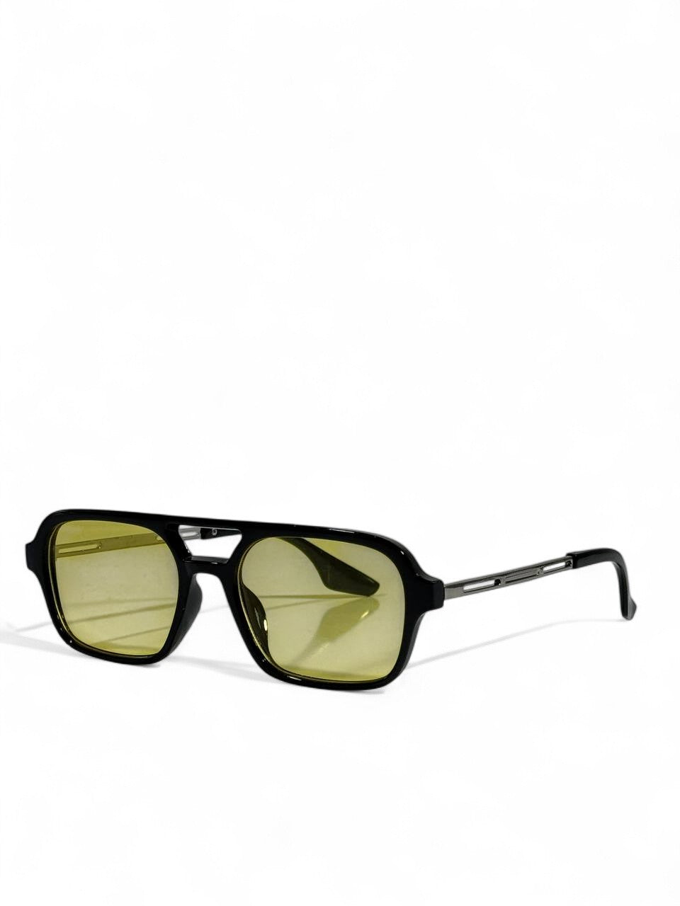 🕶️ Yellow Lens Streetwear Sunglasses – Bold Modern Edge