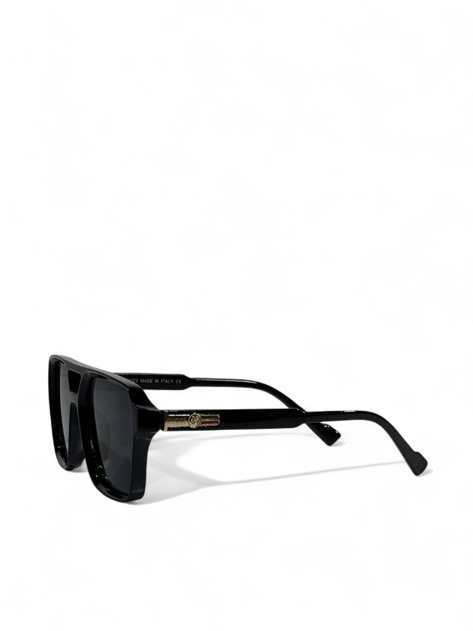 🕶️ Gucci Rectangular Sunglasses – Black Classic Edition