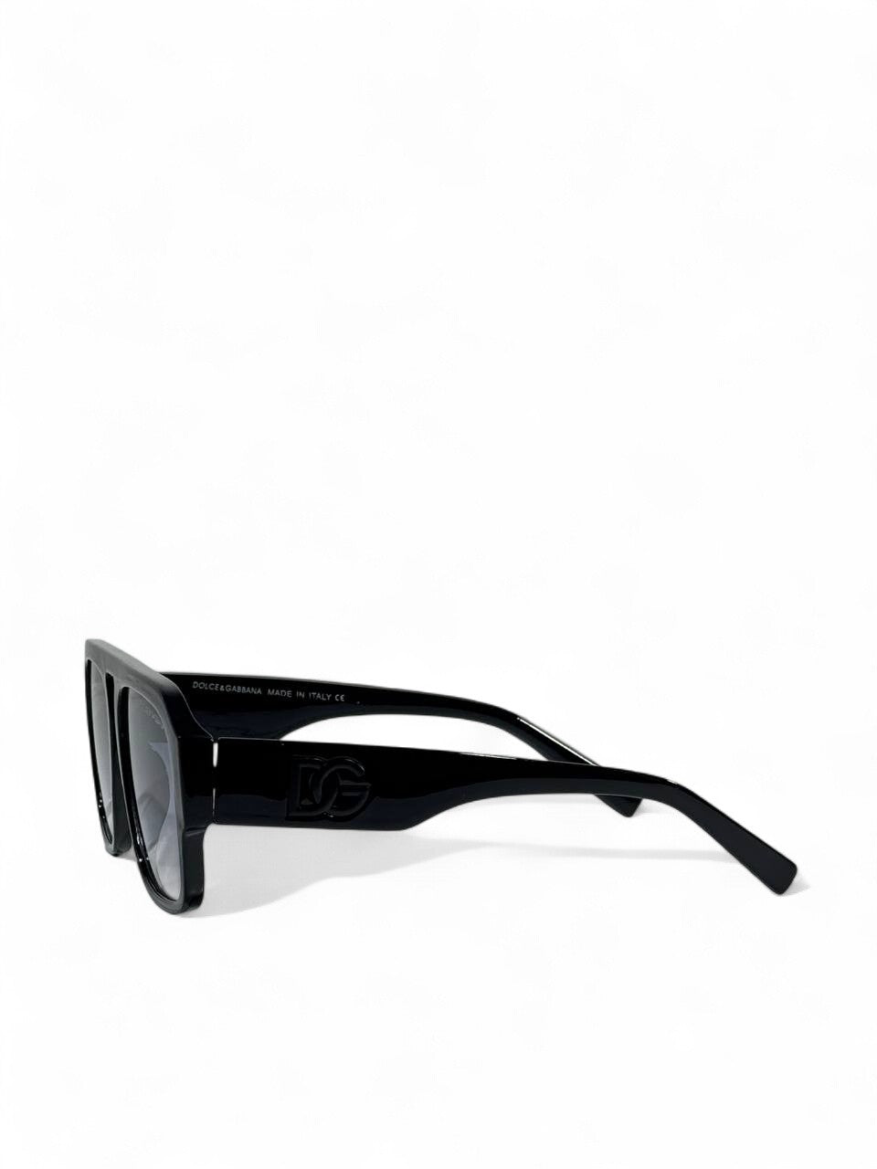 🕶️ Dolce & Gabbana Square Sunglasses – Black Glossy Edition