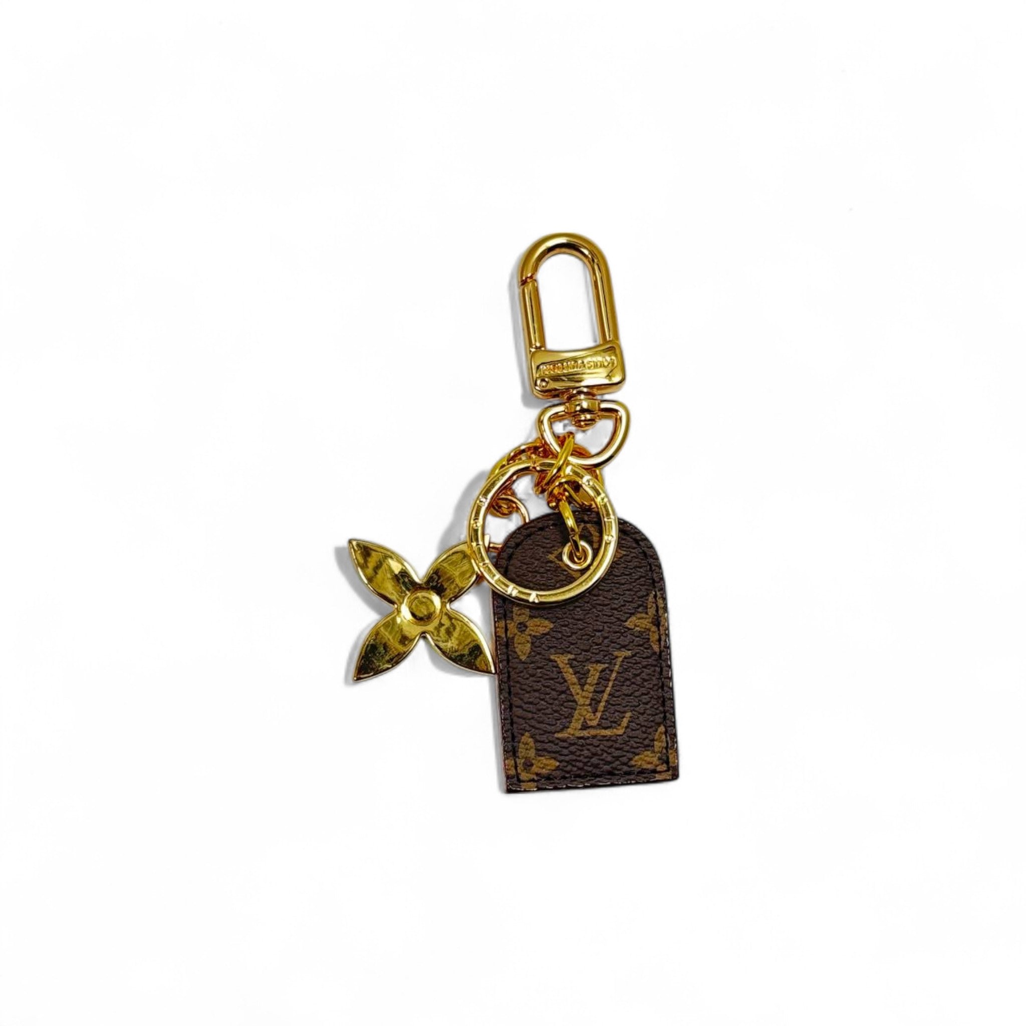 Louis Vuitton Monogram Gold Charm Key Holder ✨🔑