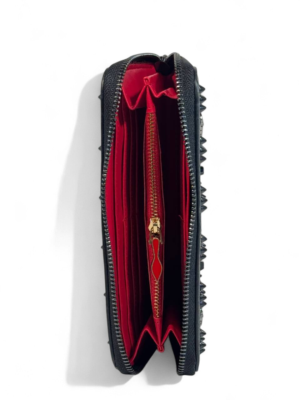🖤 Christian Louboutin Black Studded Wallet – Glamorous Edge, Timeless Sophistication 💎