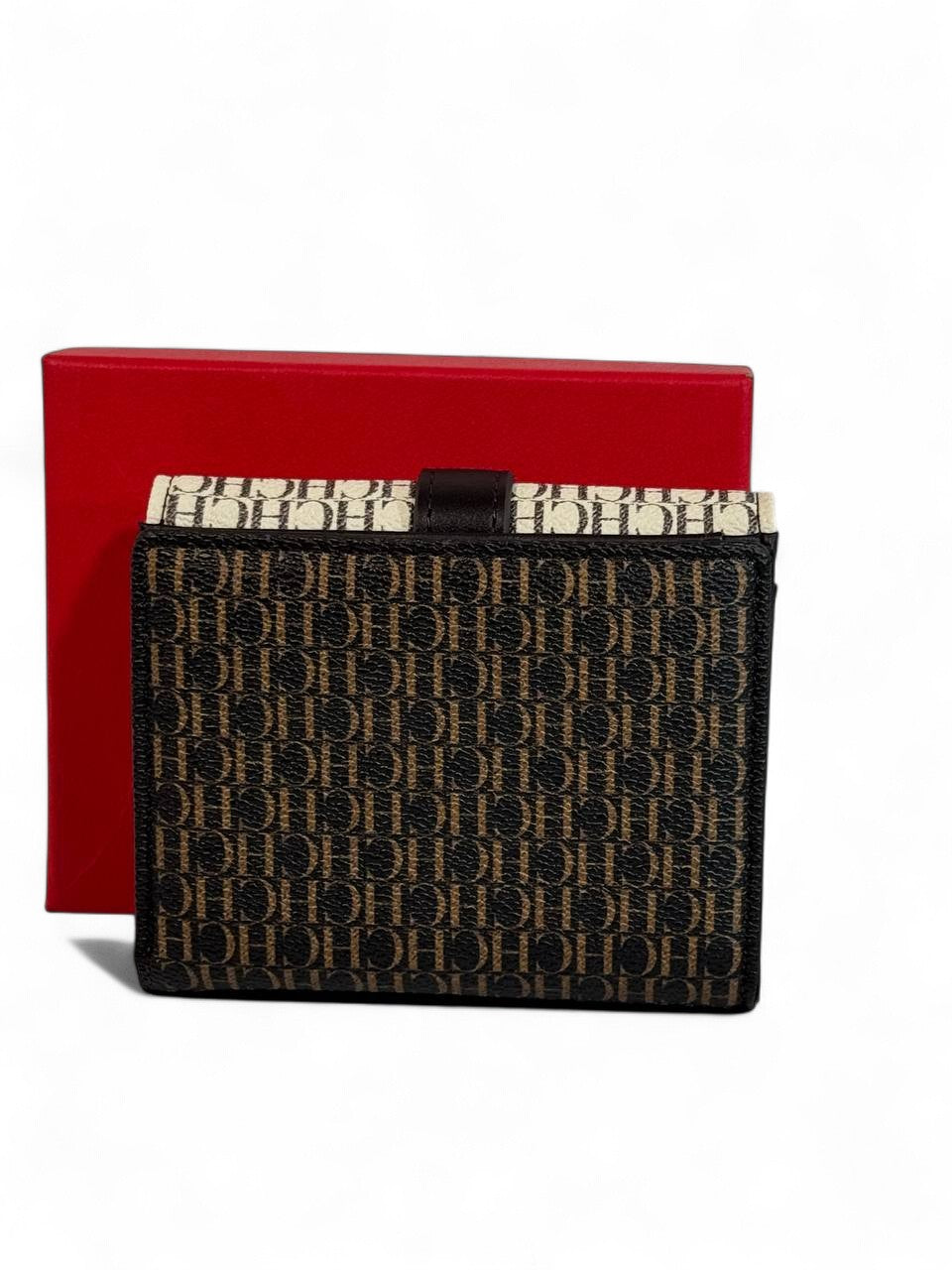 🖤 Carolina Herrera CH Monogram Wallet – Dual-Tone Elegance Edition 🤍🤎