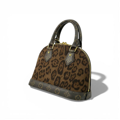 👜 Louis Vuitton Leopard Alma Handbag – Monogram Trim ✨