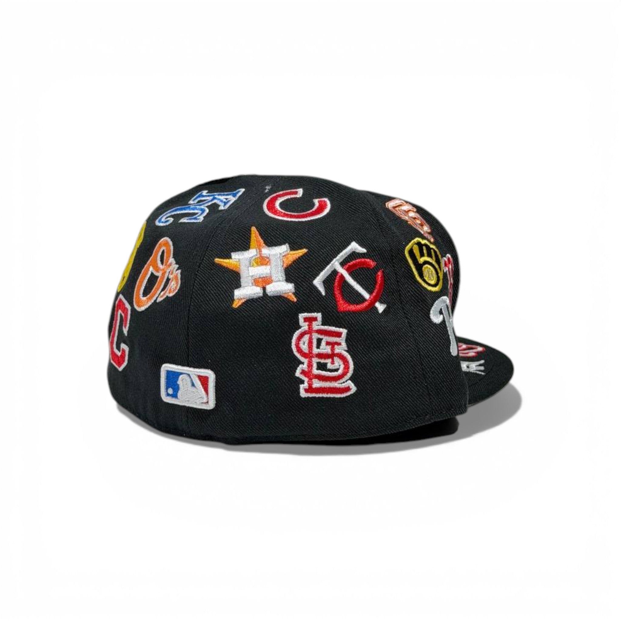 🧢🔥⚫ BLACK MLB ALLOVER LOGO SNAPBACK CAP ⚫🔥🧢