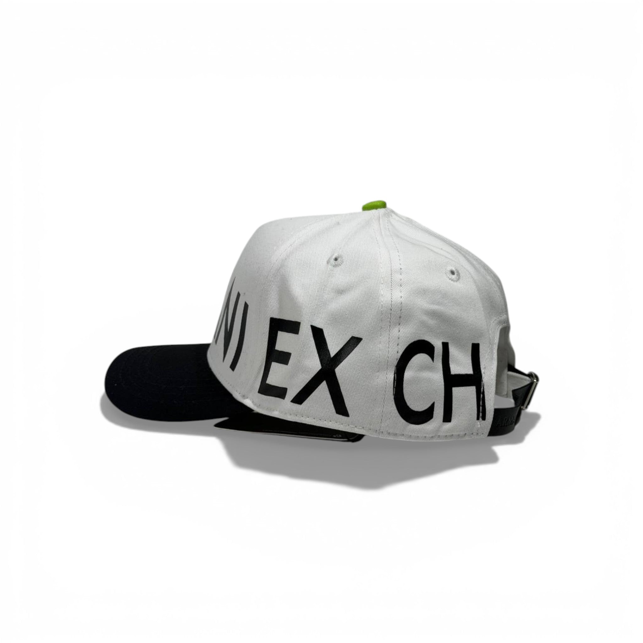 🧢 Armani Exchange Bold Logo Baseball Cap – White & Black Contrast Style ⚪⚫
