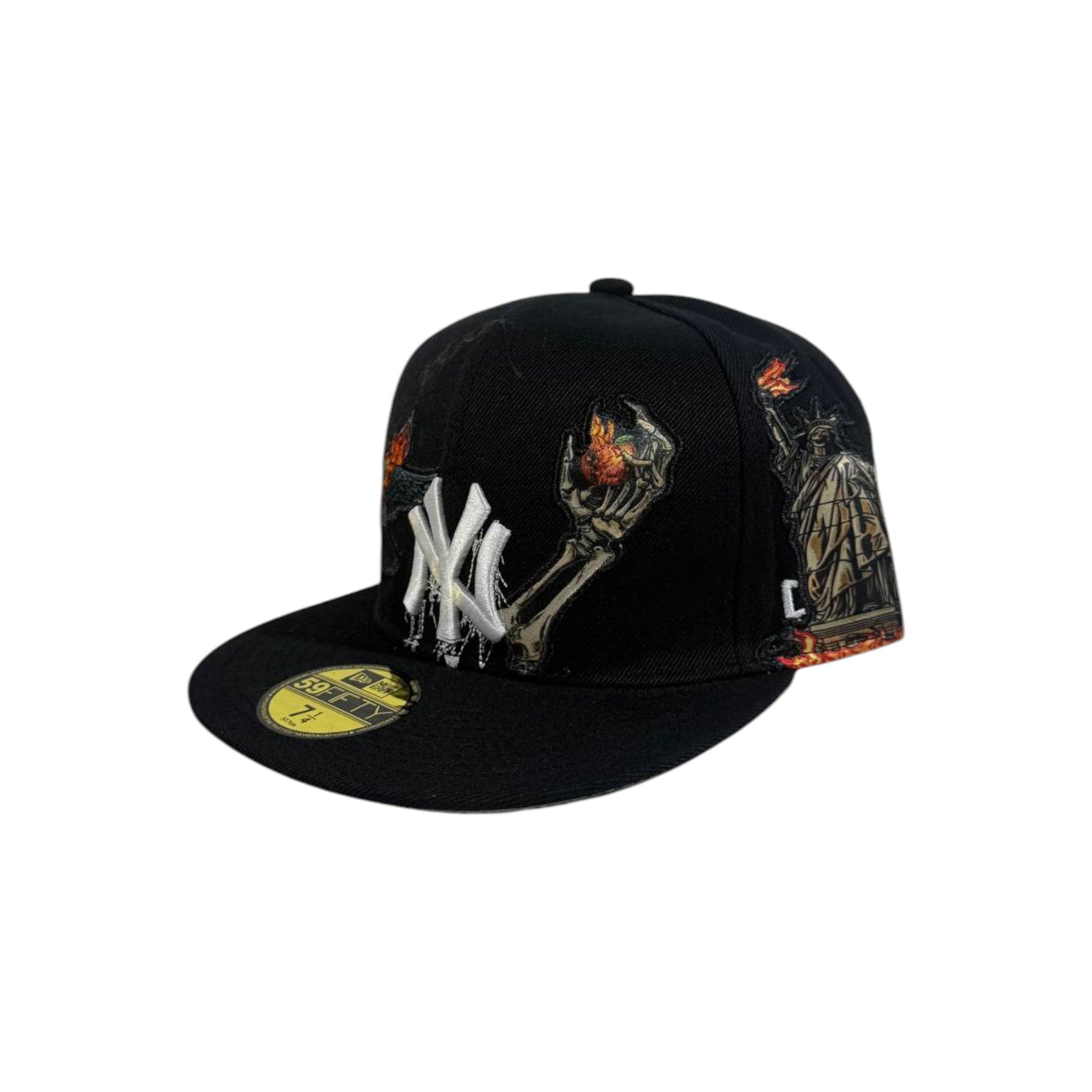 New York Yankees Graphic Black Fitted Cap – Flame Art Design 🔥🧢