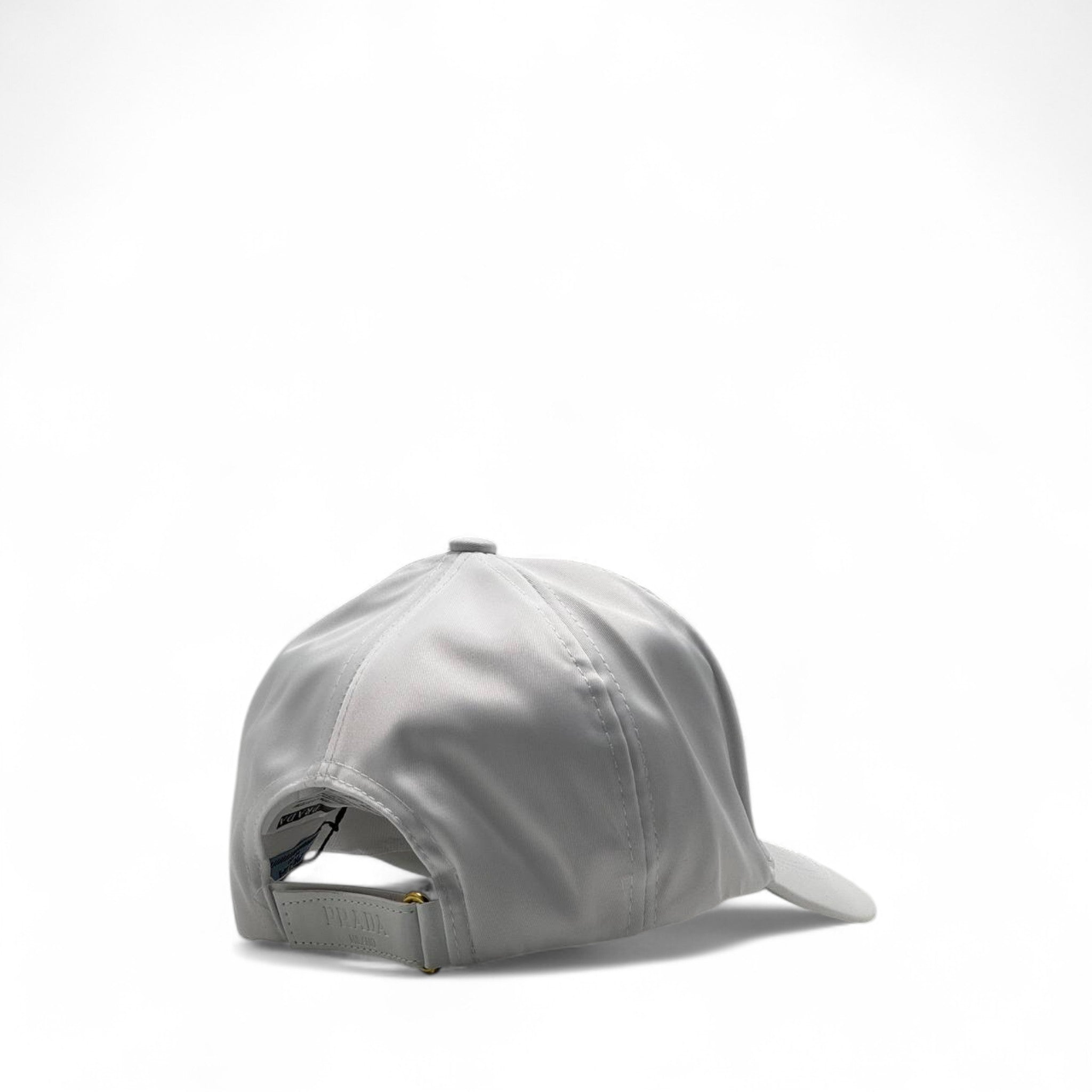 Prada Silver Logo Cap – Minimalist Elegance in Satin 💎🧢✨